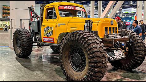 World S Largest Off Road Wrecker Takes Over SEMA YouTube