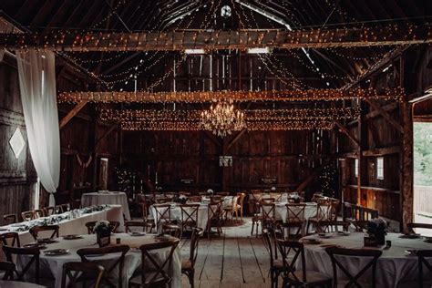 Barn Wedding Decor