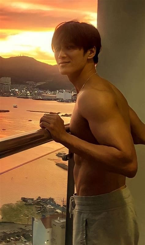 Handsome Korean Actor Body