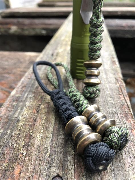 Paracord Lanyard With Bowtie Bead Focusworks Edc