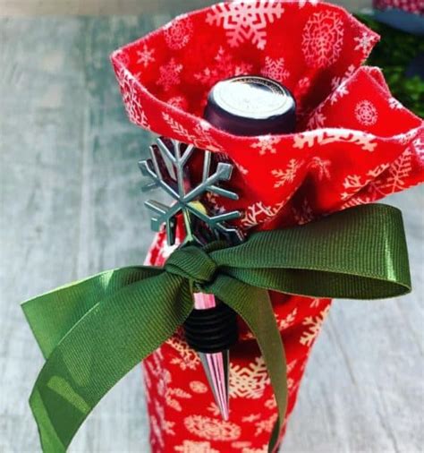 How To Wrap A Wine Bottle Pretty Ways To Gift Wine Mumsypop