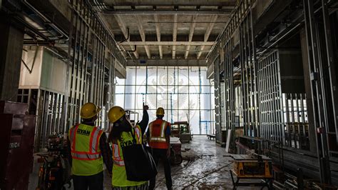 Inside Des Moines' new federal courthouse on Locust St.