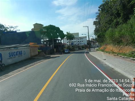 Segue a pintura da ciclovia na Avenida Eugênio Krause Detranpen