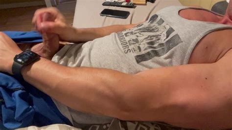 手淫尖叫和卡明 Pornhub Gay