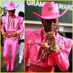 Lil Nas X Rocks Head-to-Toe Pink Cowboy Outfit at Grammys 2020 | 2020 Grammys, Billy Ray Cyrus ...