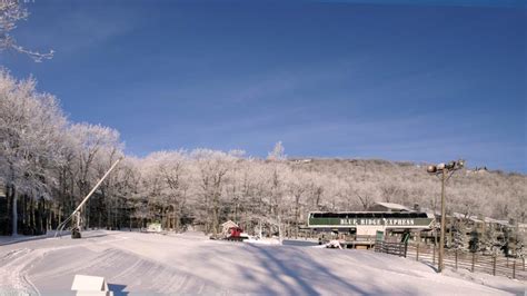 Wintergreen: Snow Falls Overnight In Nelson County, Virginia Mountains ...