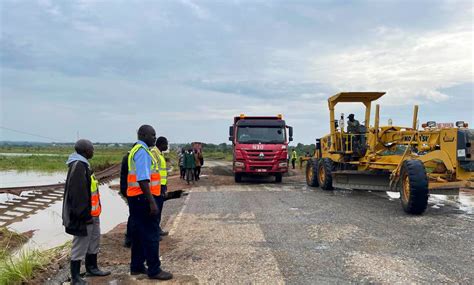 traffic flow resumes  tangi junction  tragic flooding