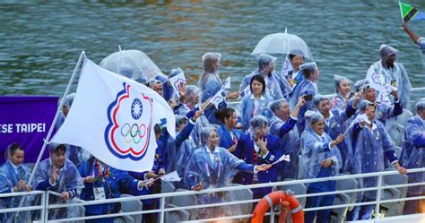 巴黎奧運／開幕式遇大雨澆不息選手熱情 戴資穎、孫振掌旗率中華隊進場 生活 Ctwant