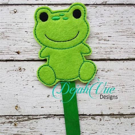 Frog Stick Puppet | Puppets, Felting projects, Digitized embroidery designs