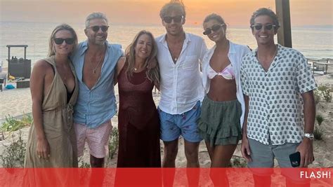 A felicidade em família de Gonçalo Gomes Francisca Cerqueira Gomes