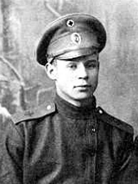 Рядовой Сергей Есенин