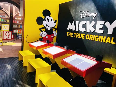 Gr Tis Para Comemorar Os Anos De Mickey Mouse Iguatemi Alphaville