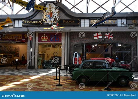 Orlando Auto Museum in Dezerland Park Orlando, Florida Editorial Stock ...