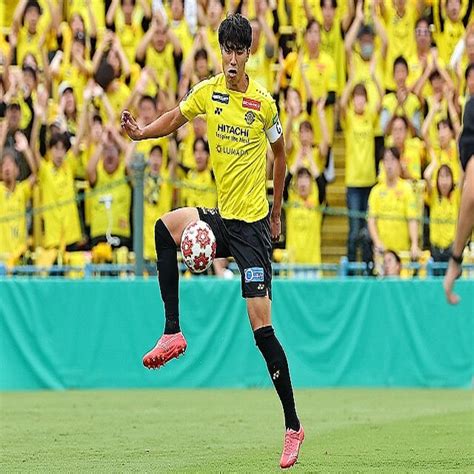 熊本に4発快勝で天皇杯決勝進出の柏。主将・古賀太陽のタイトルへの想い 2023年10月8日掲載 ライブドアニュース