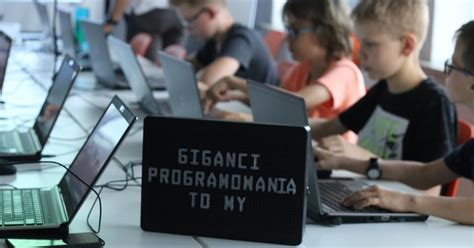 Koduj Z Gigantami Zapisz Swoje Dziecko Na Warsztaty Z Programowania