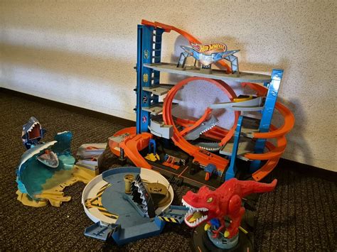 Hot Wheels Bahnen Gebraucht in Schaffhausen für CHF 60 nur Abholung auf Ricardo kaufen