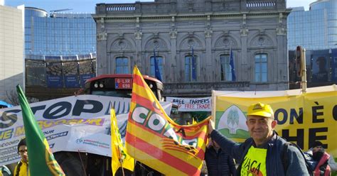 Agricultores Aragoneses En La Protesta De Bruselas Exigimos Un Cambio