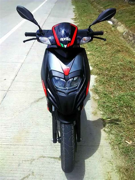 Piaggio Aprilia SR 150 Review | First Ride Review https://blog.gaadikey ...