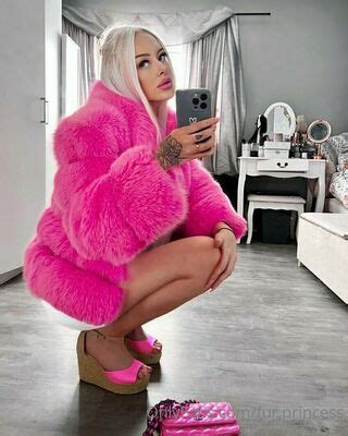 Fur Princess Leia Nude OnlyFans NudoStar TV