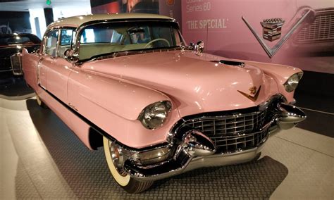 Elvis e o Cadillac rosa relembre a história do carro do Rei do Rock