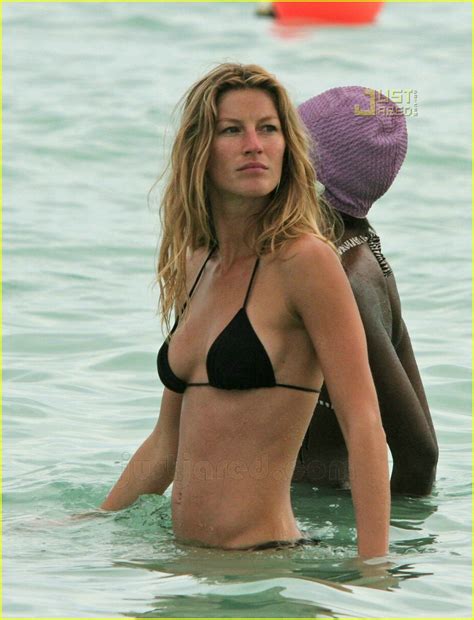 Gisele Bundchen Bikini Pictures Photo 673921 Bikini Gisele Bundchen