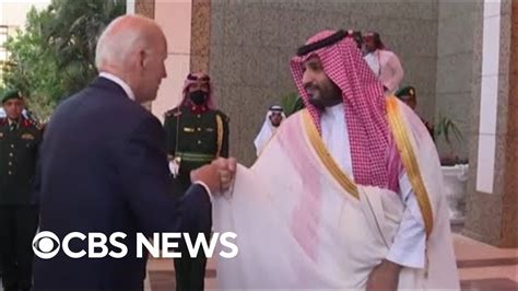 Biden S Fist Bump Meeting With Saudi Crown Prince Draw Backlash Youtube