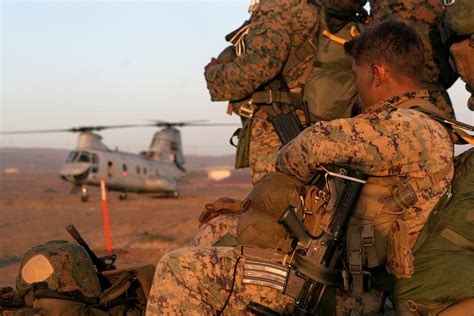 Radio Recon Team Jumps Into Action During Pre Deployment Training