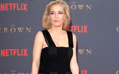 Gillian Anderson - Net Worth, Salary, Age, Height, Bio, Family, Career