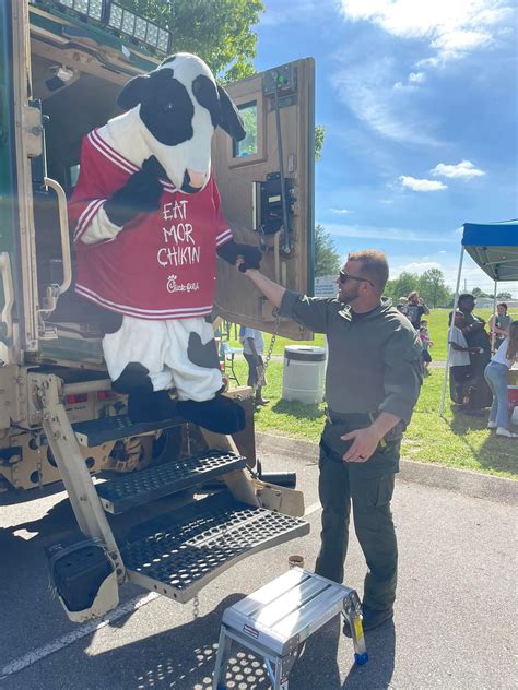 New body cameras will be worn by Robertson County Sheriff's Department TN 11