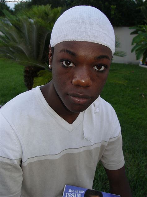 Handsome Black Gay Rodney Unveils His Muscles Big Ass And Hot Dick Outdoors CoedCherry