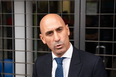 Rubiales Ofreció 30 Millones De La Uefa A Piqué Y Messi Para Compensar