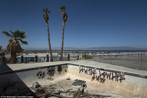 A ghost town in the making: How the Salton Sea went from busy resorts ...