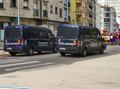 Ford Transit Perteneciente A La Unidad De Intervenci N Pol Flickr