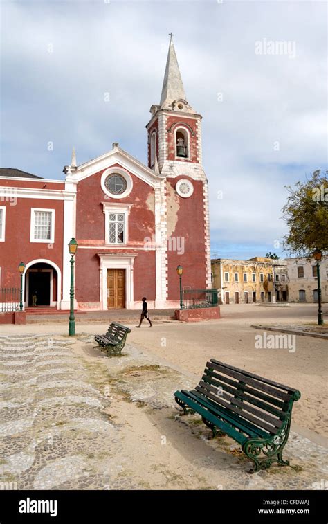 Mozambique Christianity High Resolution Stock Photography and Images ...