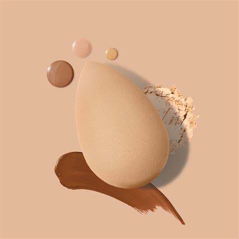 Nude sminksvamp från Beautyblender Parfym se