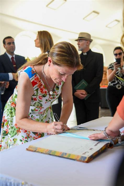 La senadora Curuzucuateña Verónica Espíndola junto a Villarruel y