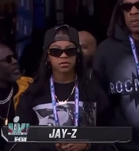 ᴀʀᴛʜ on Twitter Blue Ivy Carter at SuperBowl