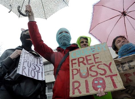 Leden Pussy Riot Naar Voormalig Sovjetstrafkamp Trouw