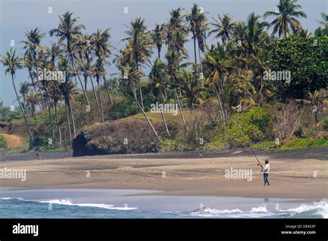 Coastline of Sri lanka Stock Photo - Alamy