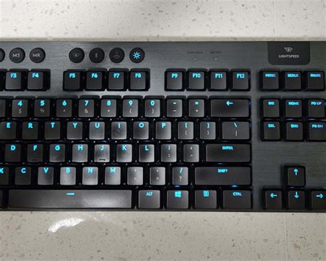 Logitech G915 Lightspeed full size | Jawa