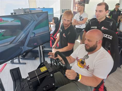 Minardi Management Simracing Academy Grande Successo La Presentazione