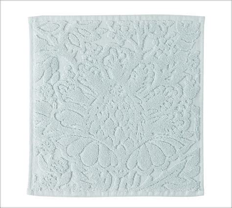 Isaac Floral Sculpted Bath Towels Bath Towels Towel Floral