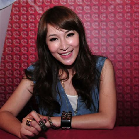 2010 Elva Hsiao WOW World Tour Autograph Session » UnUsUaL Limited