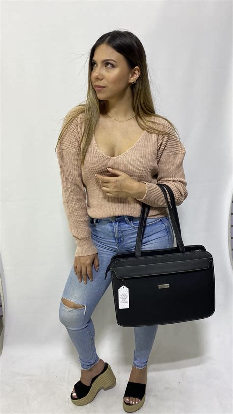 Suéter Tejido Cuello V Nude