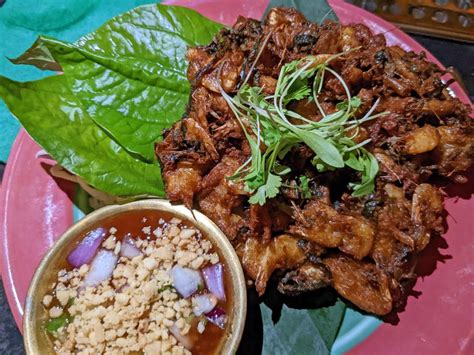 Review Mitr And Mayree Are Two New Thai Restaurants In Nyc Eater Ny