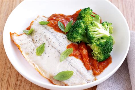 baked fish tomato sauce