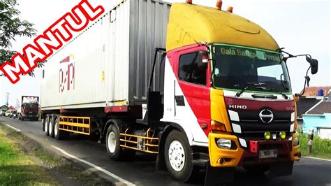 Spotting Truk Panjang Besar Truk Trailer Truk Gandeng Kontainer Car