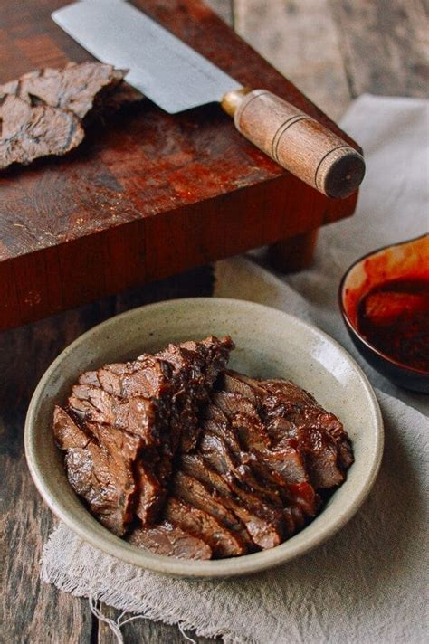 Chinese Spiced Braised Beef Shank The Woks Of Life