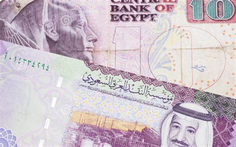 كم سعر الريال السعودي مقابل الجنيه المصري في السوق السوداء والبنوك