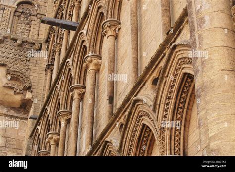 Vista De Partes De Las Detalladas Tallas De Mamposter A De La Catedral